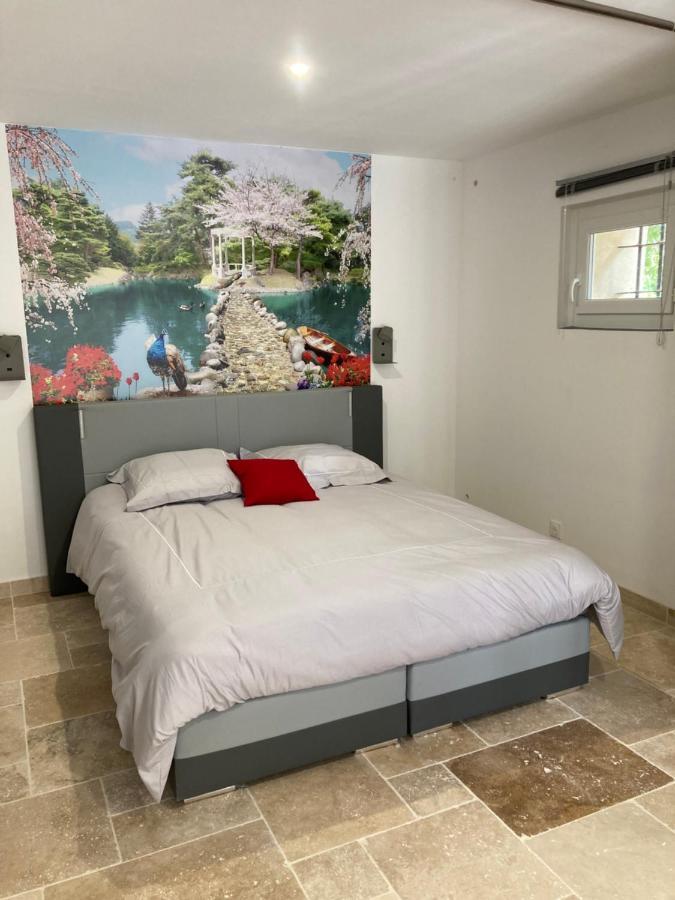 Le Studio D Aurelie Avec Spa Ete En Pleine Campagne Et Proche De Toute Commodite Roquemaure  Bagian luar foto