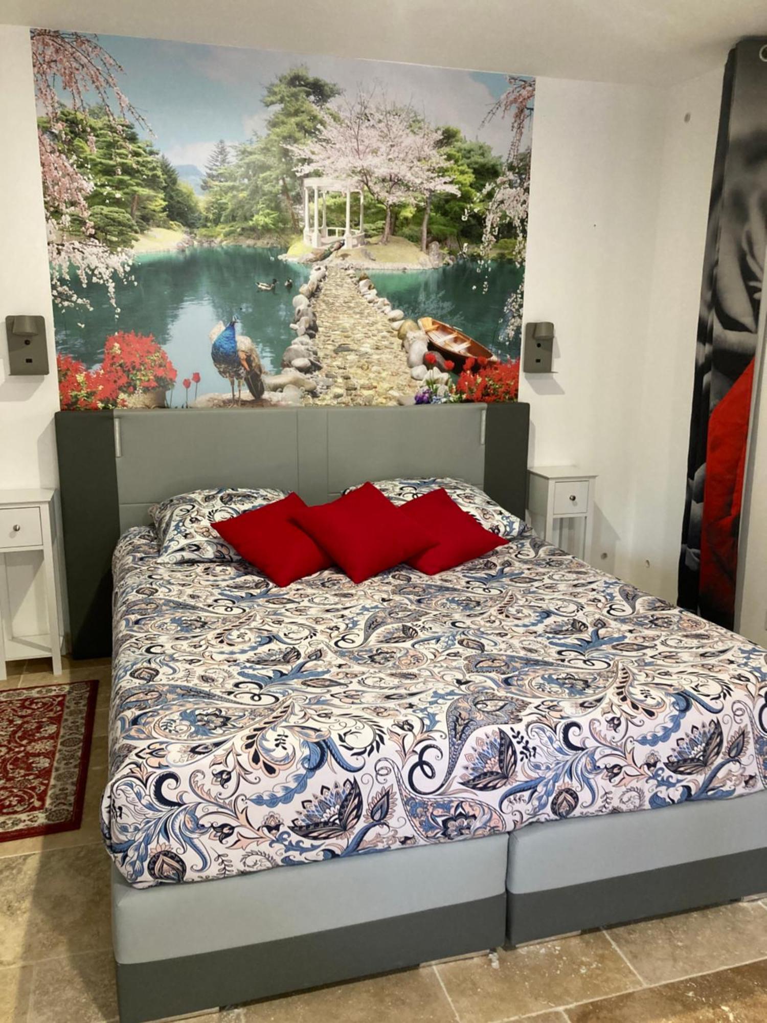 Le Studio D Aurelie Avec Spa Ete En Pleine Campagne Et Proche De Toute Commodite Roquemaure  Bagian luar foto