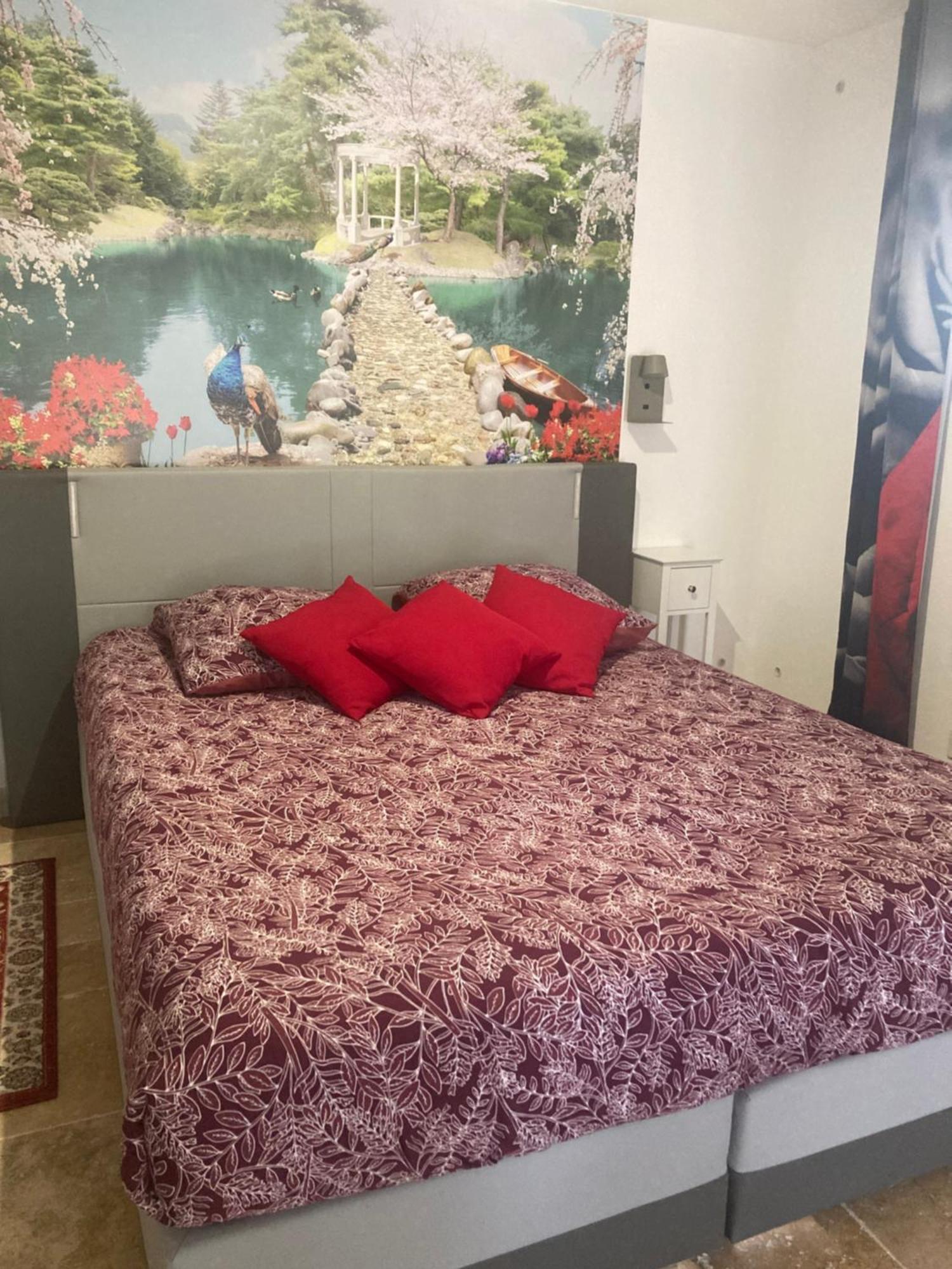 Le Studio D Aurelie Avec Spa Ete En Pleine Campagne Et Proche De Toute Commodite Roquemaure  Bagian luar foto