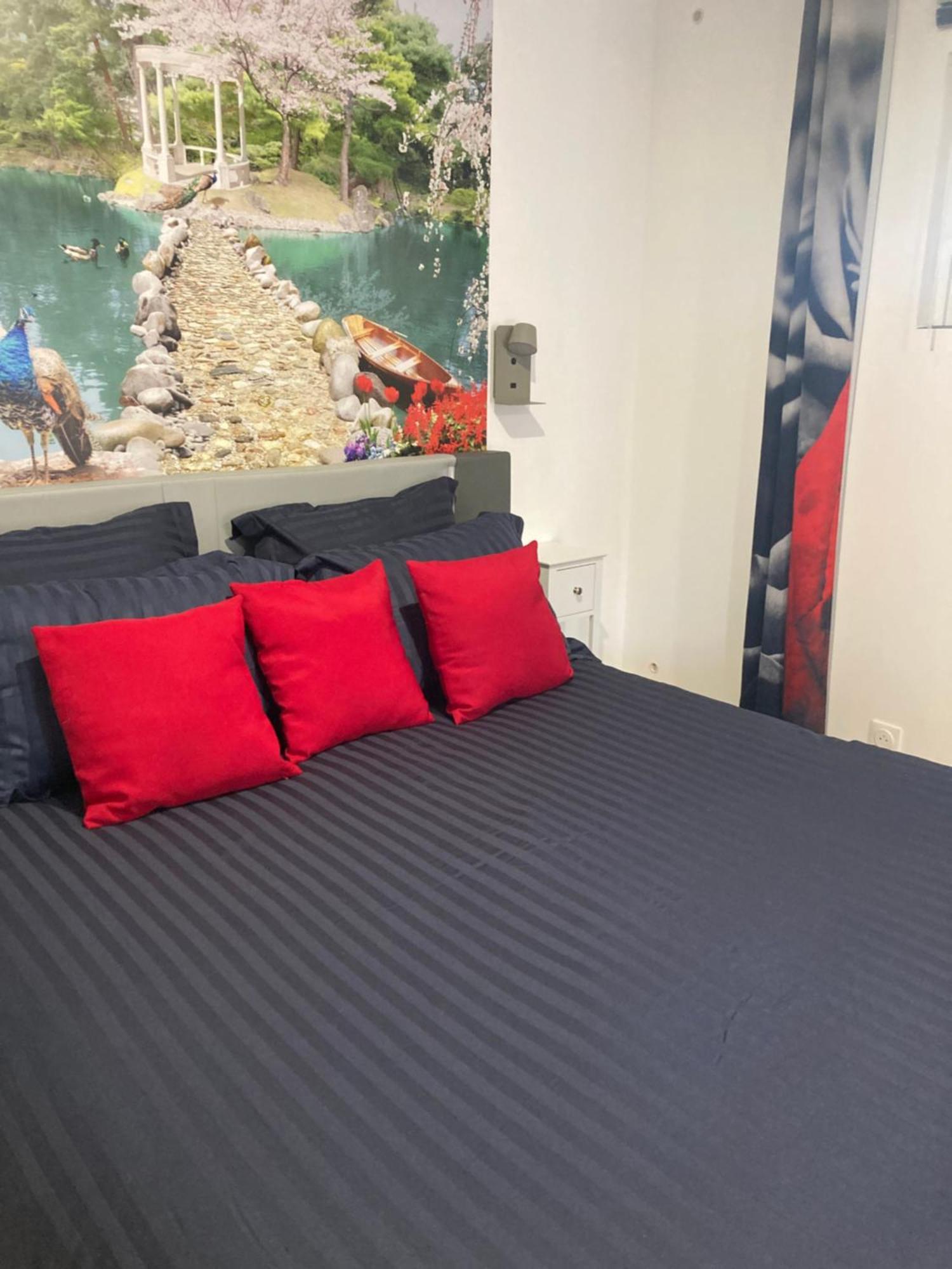 Le Studio D Aurelie Avec Spa Ete En Pleine Campagne Et Proche De Toute Commodite Roquemaure  Bagian luar foto
